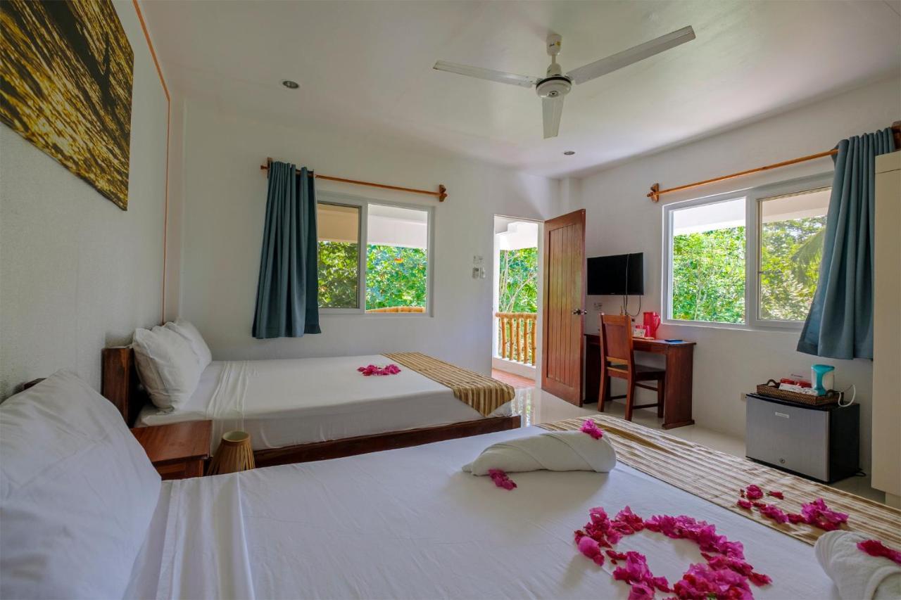 Evolution Dive And Beach Resort Malapascua Extérieur photo