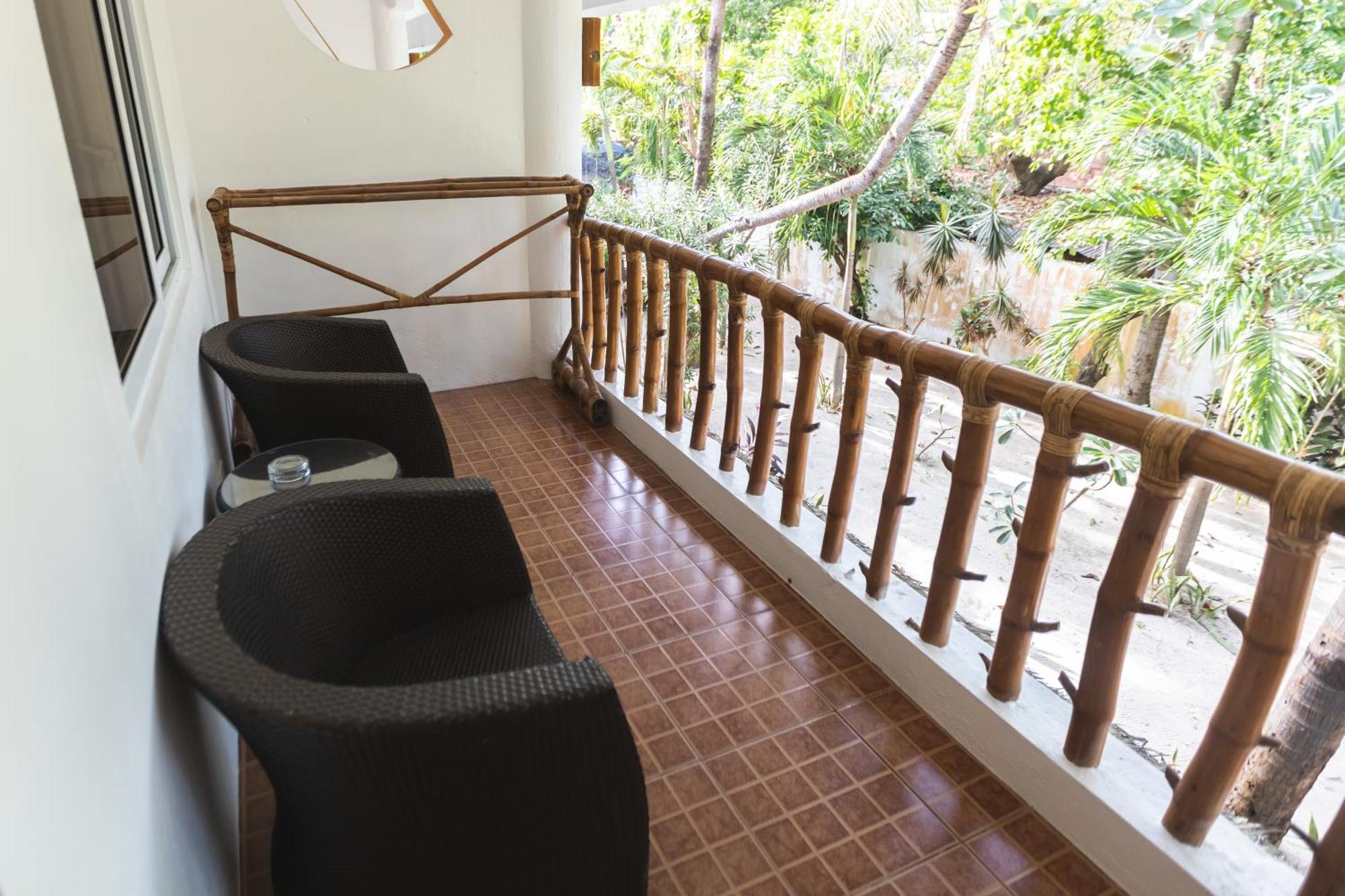 Evolution Dive And Beach Resort Malapascua Extérieur photo