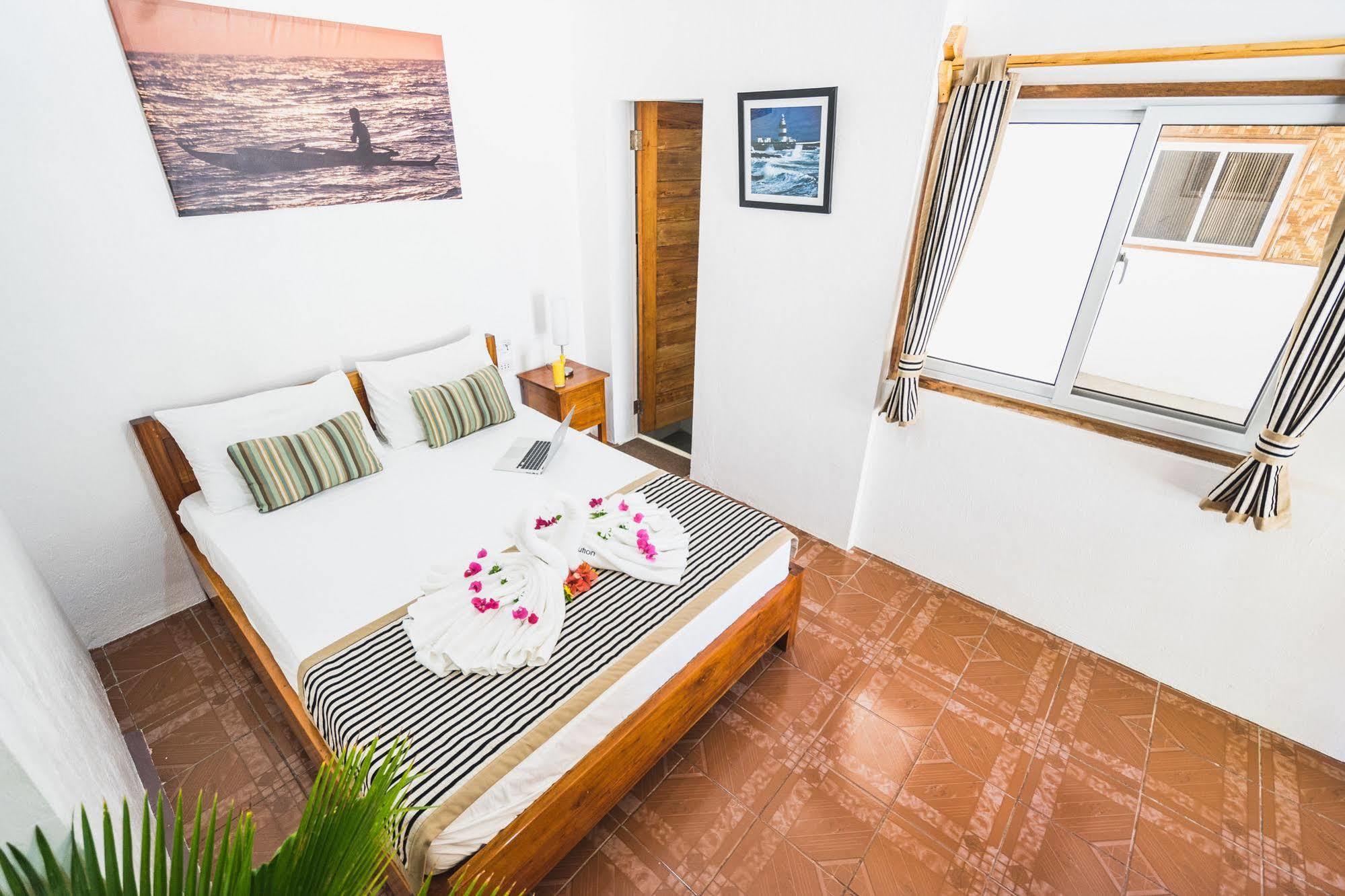 Evolution Dive And Beach Resort Malapascua Extérieur photo