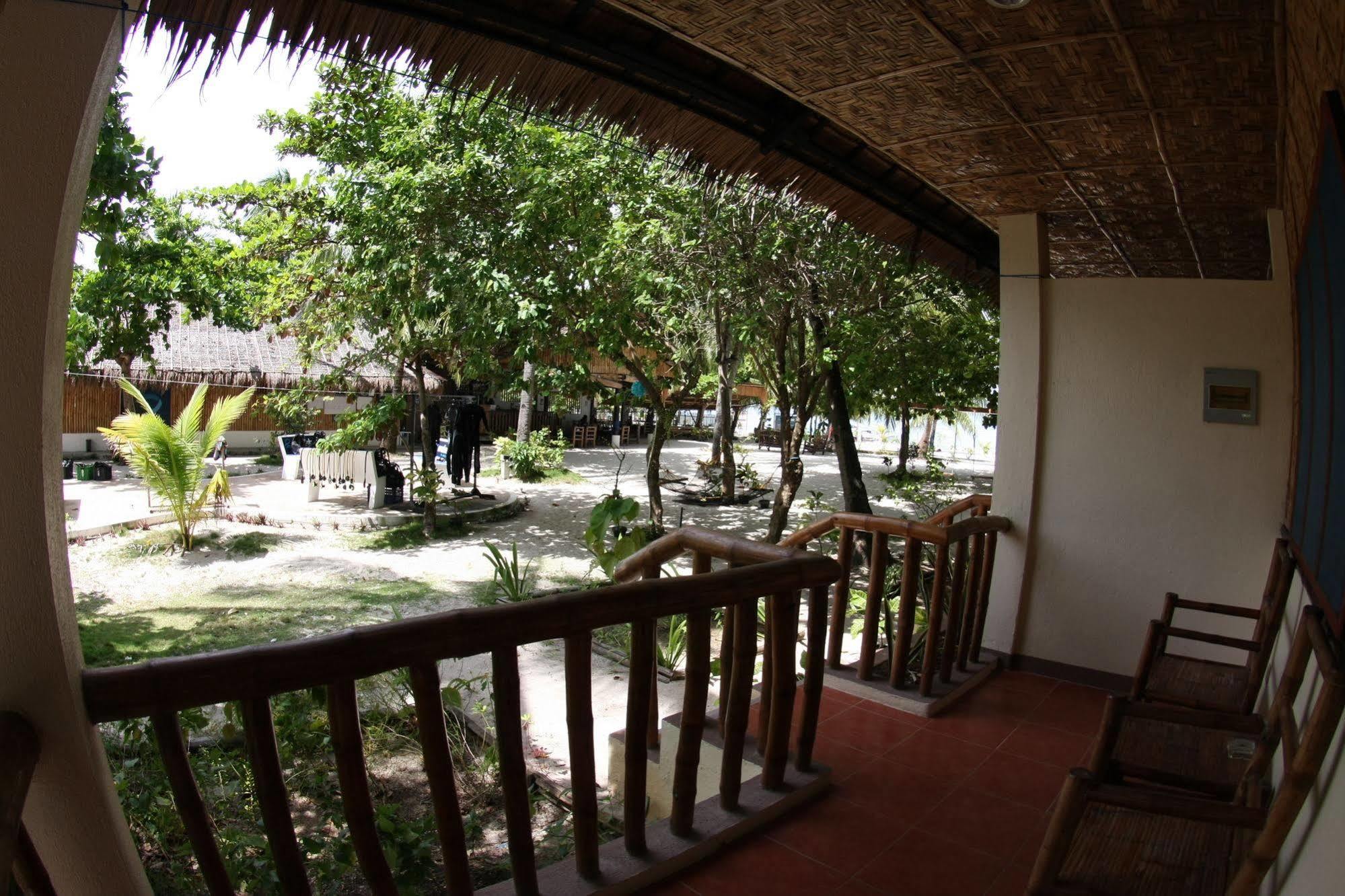 Evolution Dive And Beach Resort Malapascua Extérieur photo